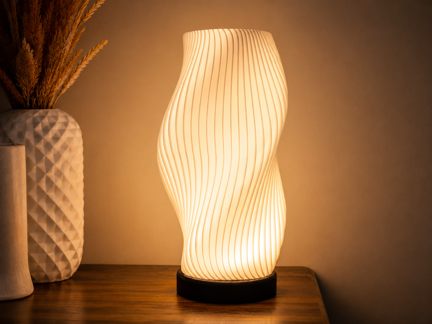Lampe design torsadée – Éclairage d’ambiance moderne